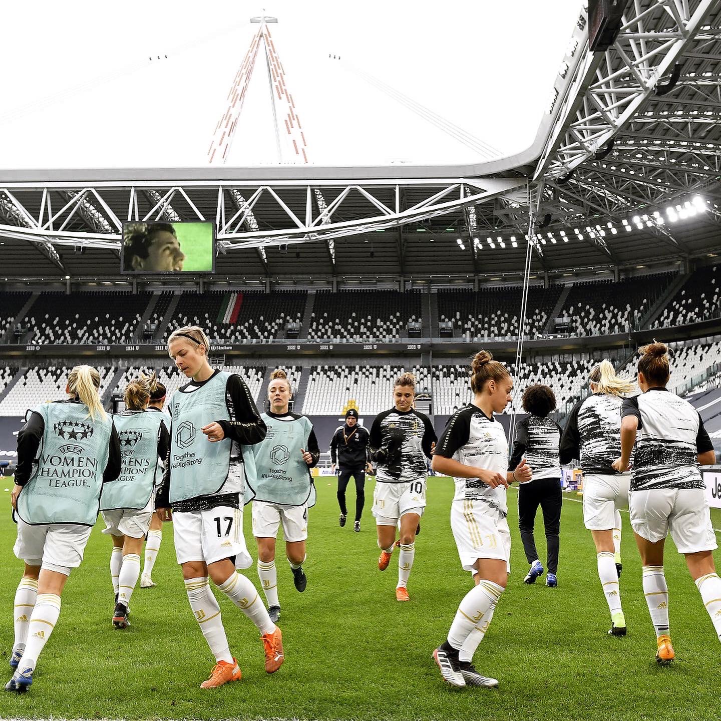 Lione Juventus women off