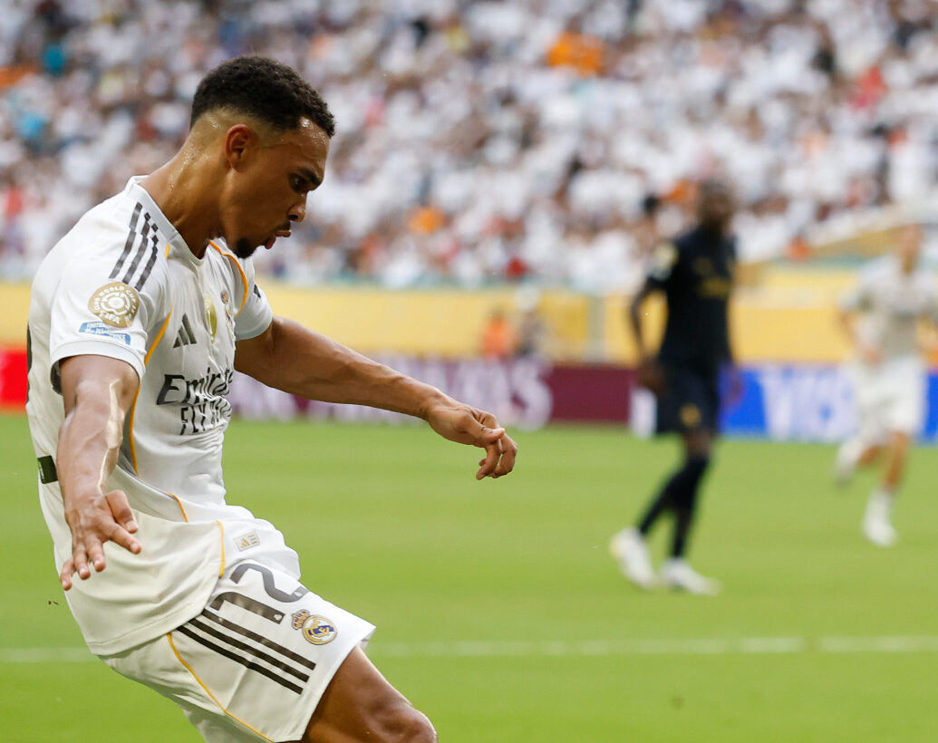 alexander arnold salta la juventus