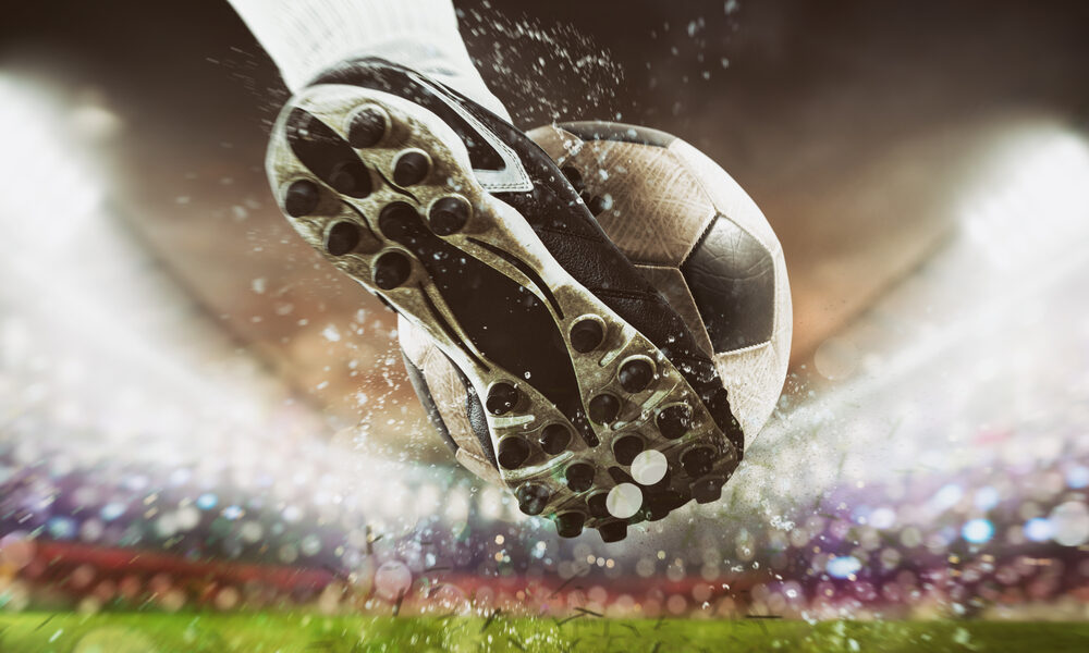 Calcio al pallone (© Depositphotos)